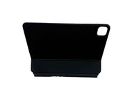 Teclado Magnético con conexión original, iPad Pro 13” M4 2024